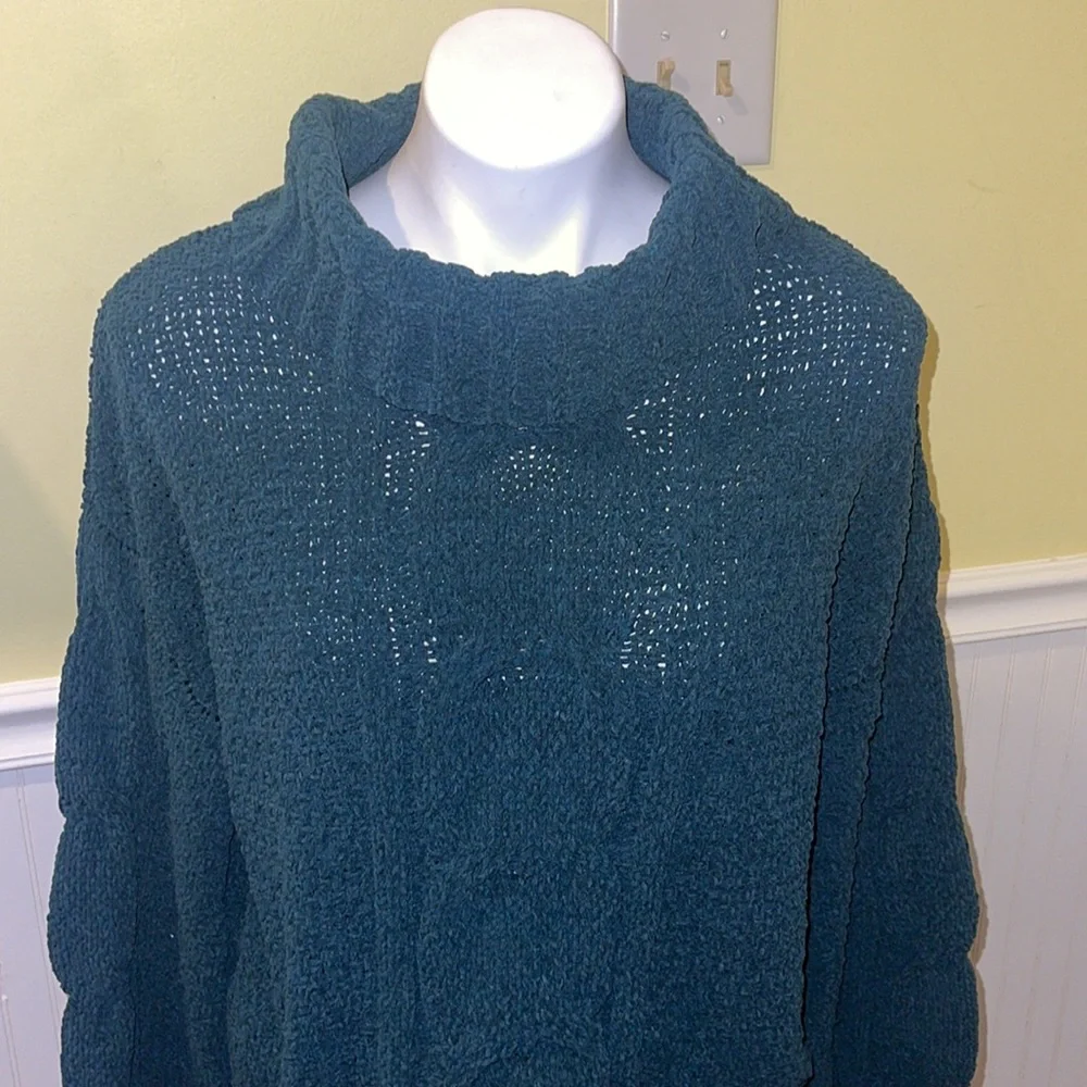 Seven7 ladies Shaker cowl neck long sleeve sweater. Dark green. Large.